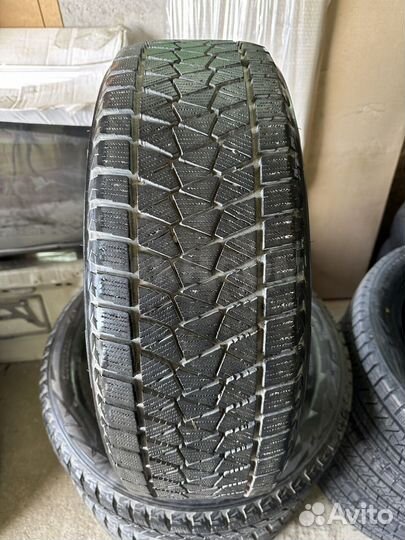 Bridgestone Blizzak DM-V2 225/60 R18