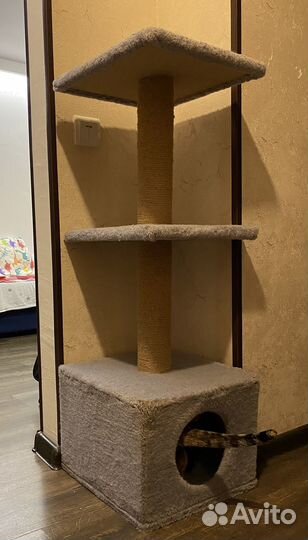 Домик для кошки с когтеточкой бу