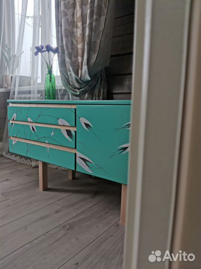 Тумба под телевизор