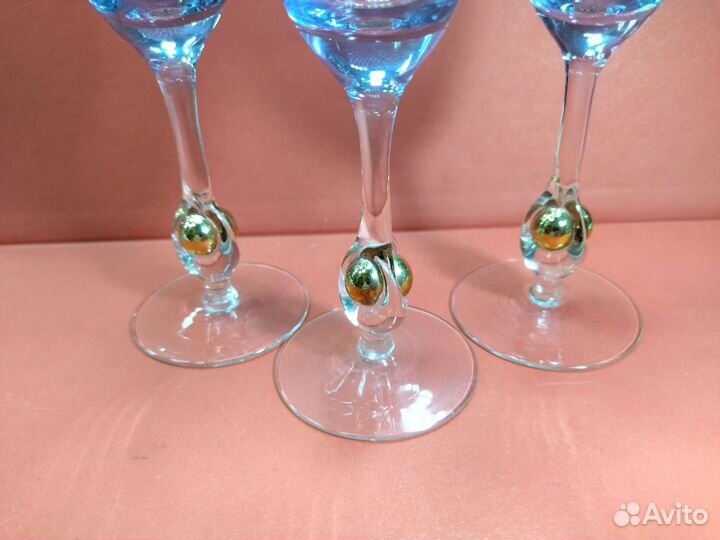 Бокалы с золотым шариком