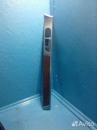 Накладка двери передней левой Фольксваген Туарег