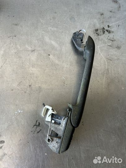 Ручка задней правой двери golf 3