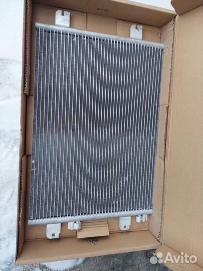 Радиатор Renault