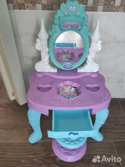 Детский туалетный столик для девочки