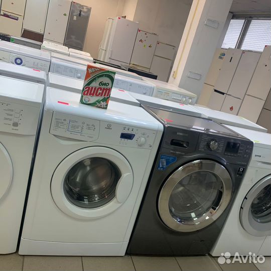 Б/У Стиральная машина в идеальном состоянии