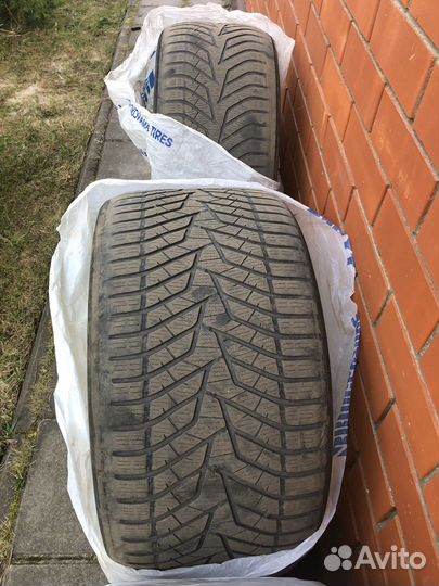 Yokohama BluEarth Winter V905 285/35 R21 и 325/30 R21
