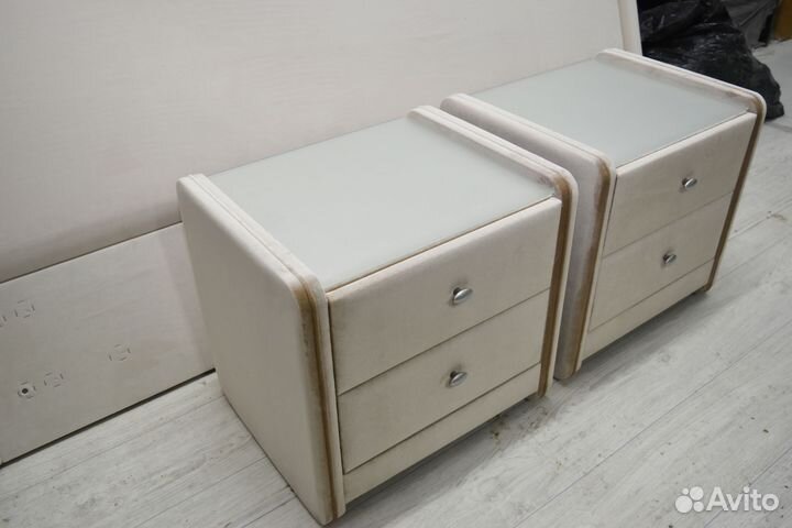 Прикроватные тумбы