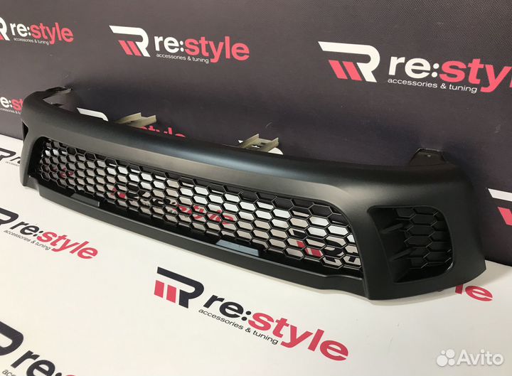 Решетка радиатора Toyota Hilux Pick Up 2м N437