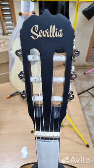 Гитара классическая 3/4 Sevillia Новая