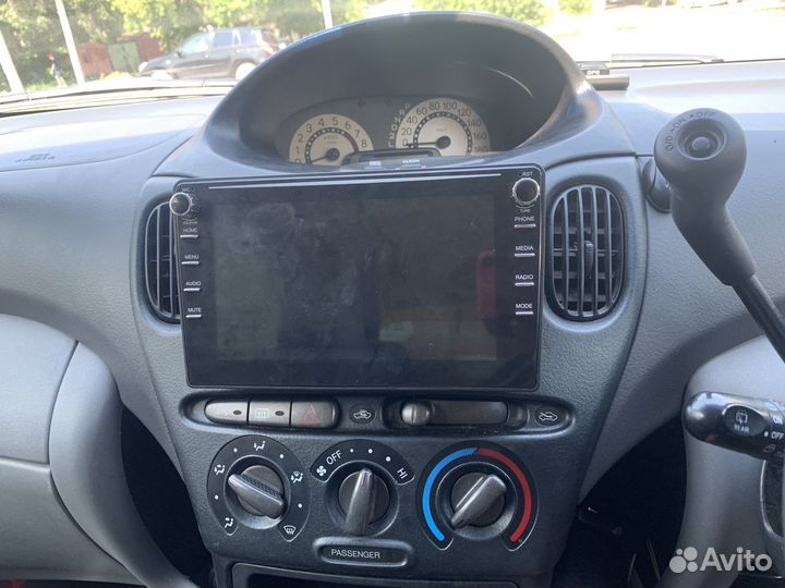 Мгнитола на Toyota FunCargo 1999-2005