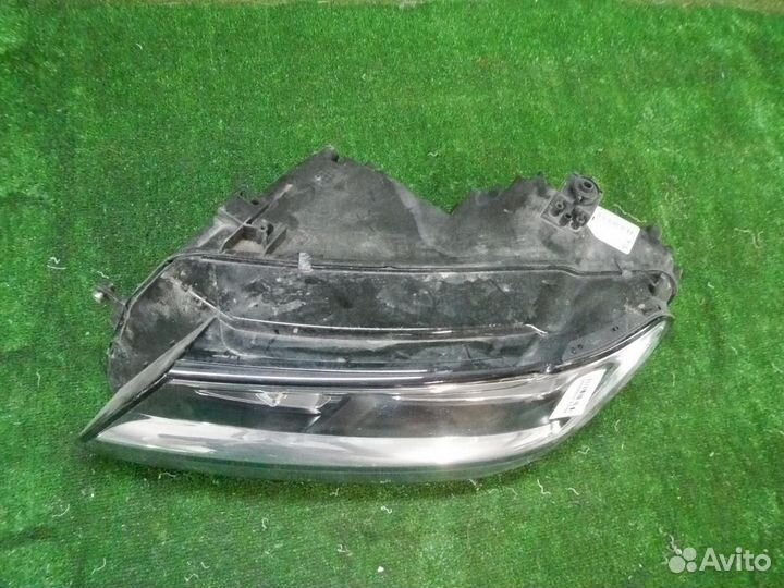 Фара левая Volkswagen Tiguan
