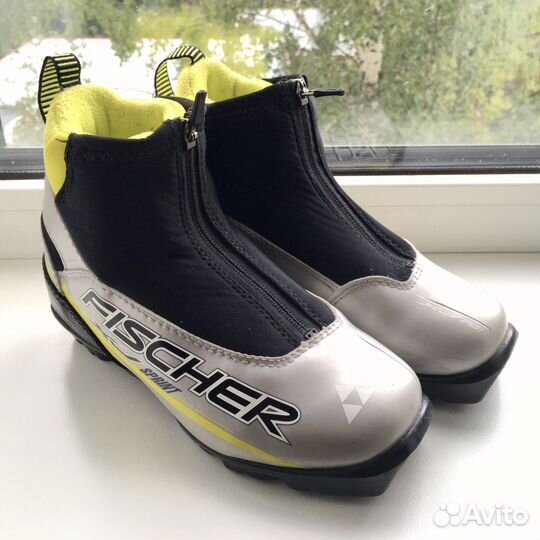 Лыжные ботинки Fischer XJ Sprint детские EU35