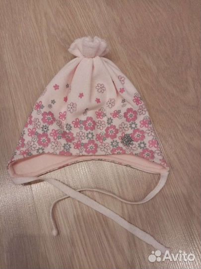 Шапка весна-осень на девочку