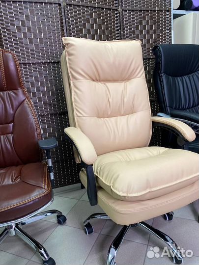 Кресло руководителя офисное компьютерное
