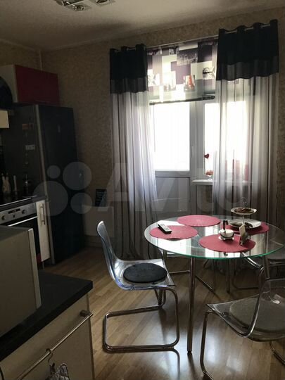 4-к. квартира, 100 м², 3/19 эт.