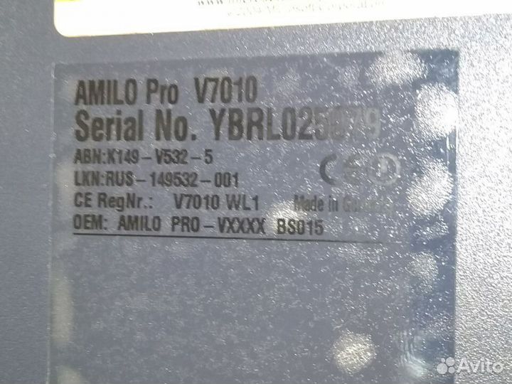 Fujitsu-Siemens Amilo Pro V-7010