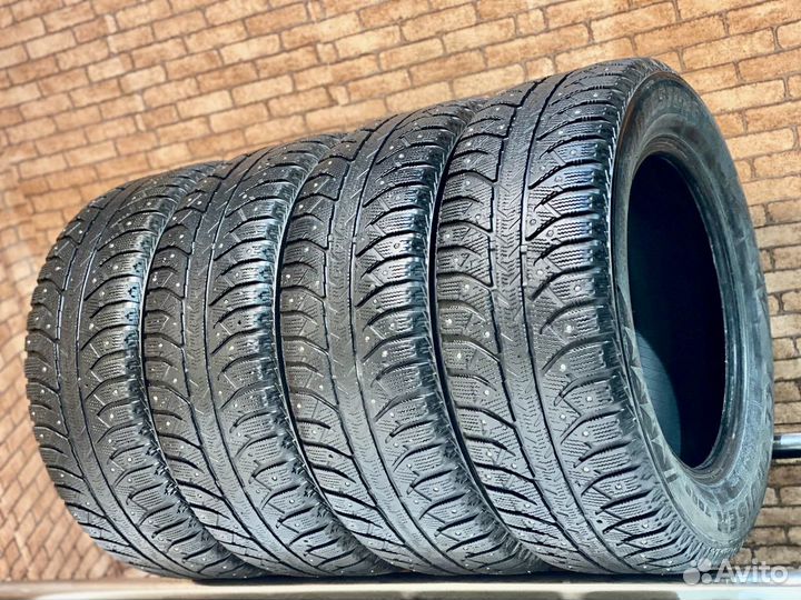 Bridgestone Ice Cruiser 7000 215/60 R16