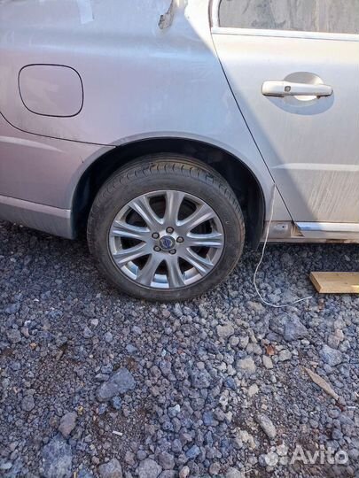 R17 Nankang AS-2+ 225/50, PCD 5x108 DIA 63.4