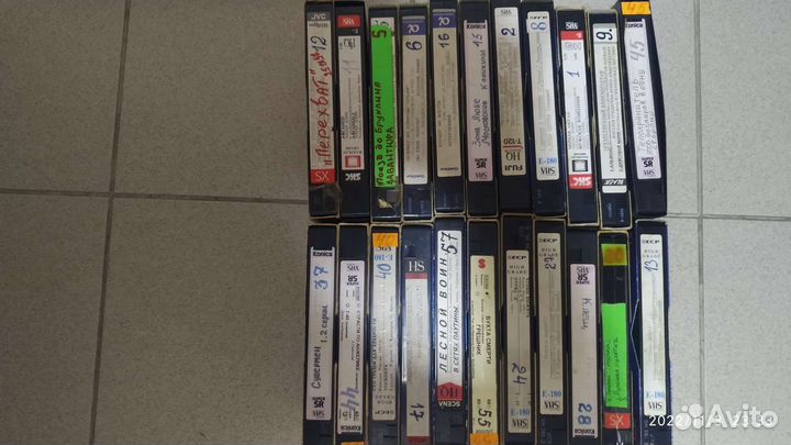 Видео кассеты и диски