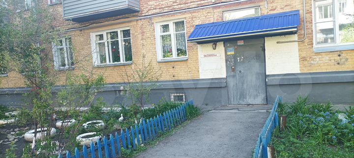 3-к. квартира, 54 м², 1/3 эт.