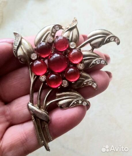 Старинная брошь.Америка