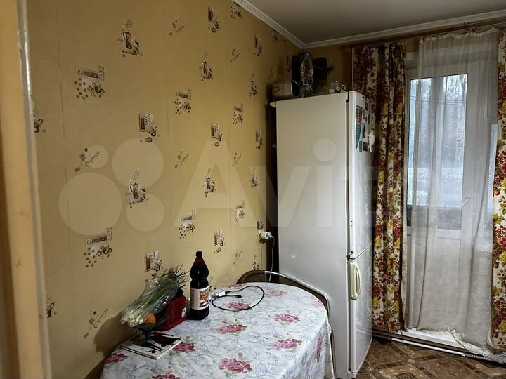 2-к. квартира, 59 м², 1/3 эт.