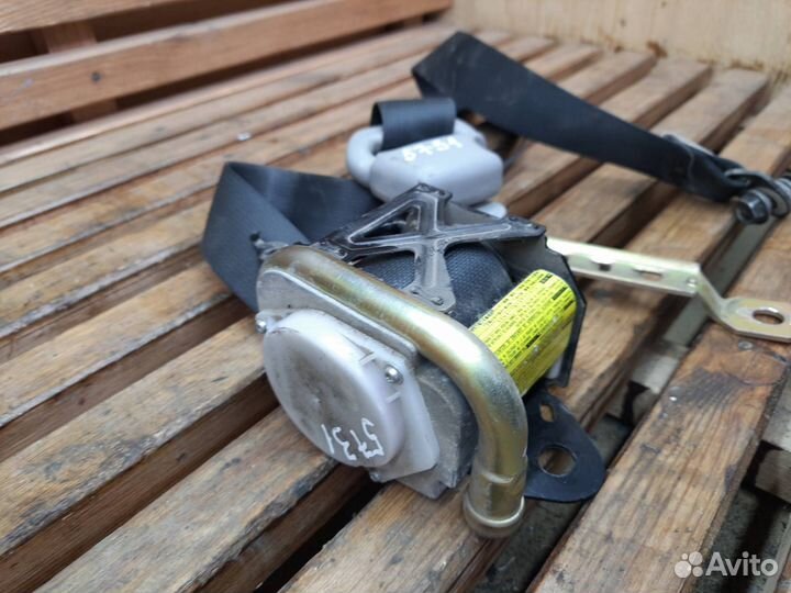 Ремень безопасности передний левый Mitsubishi