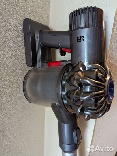 Пылесос Dyson dc62