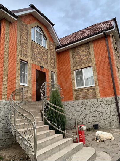 Дом 196,6 м² на участке 5,4 сот.