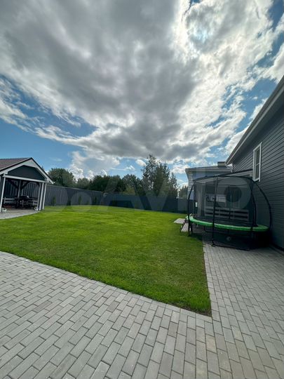 Дом 183 м² на участке 8 сот.