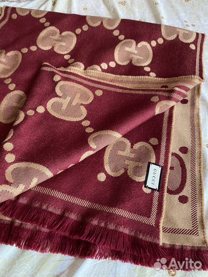 Шарфы и палантины