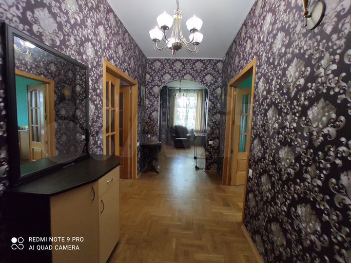 3-к. квартира, 98 м², 5/5 эт.