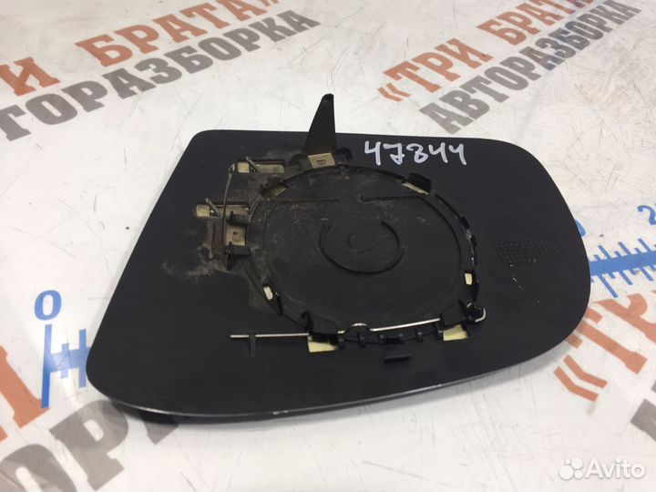 Мерседес М-Класс Зеркальный элемент