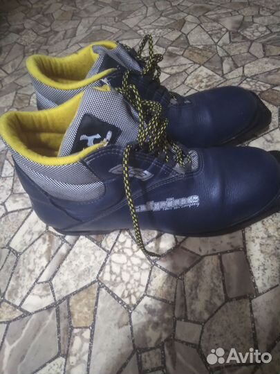 Лыжные ботинки