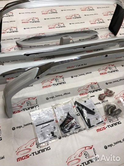 Обвес Modellista Toyota Camry v70 белый перламутр