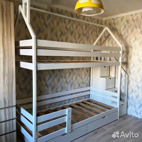 Двухъярусная кровать