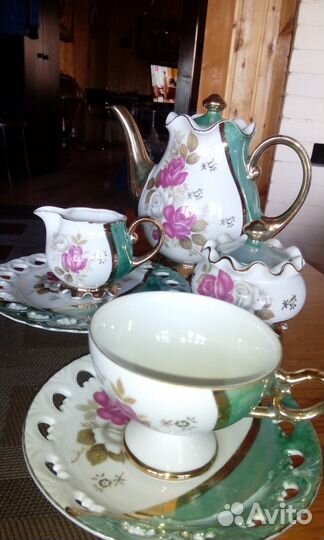 2 праздничных сервиза