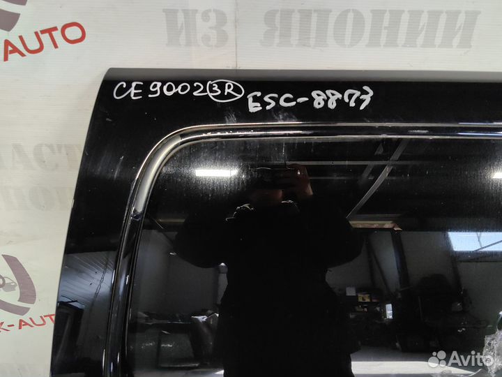 Дверь задняя правая Cadillac Escalade GMT900