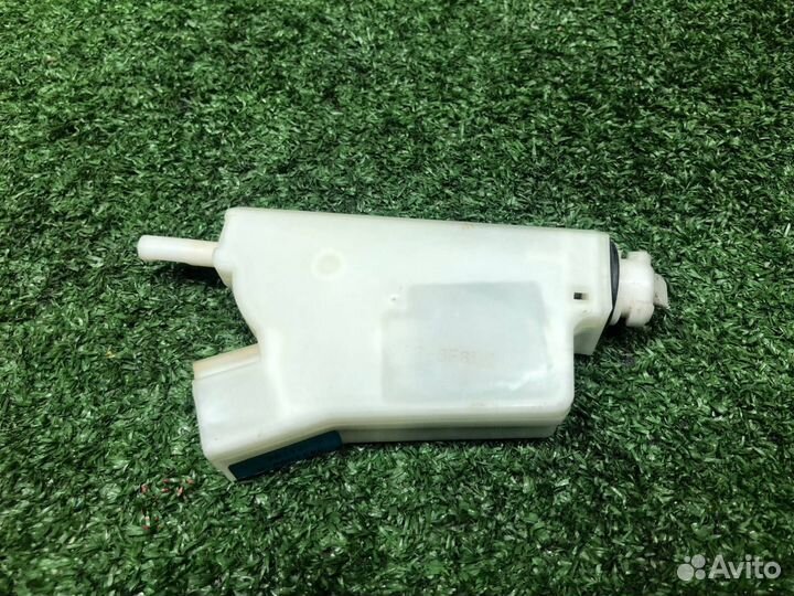 Замок лючка бензобака Nissan Fuga Y50 PY50 PNY50