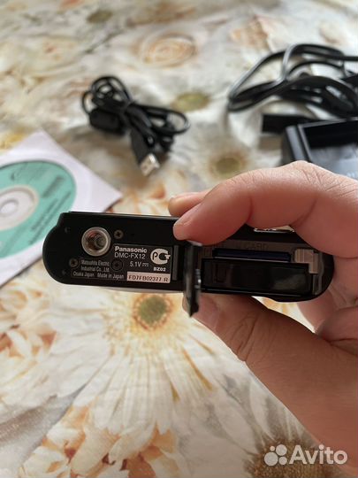 Цифровой фотоаппарат Panasonic Lumix DMC-FX12