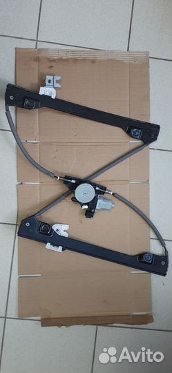 Стеклоподъемник правый Teana J32