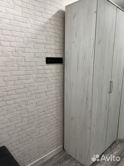 Шкаф двухстворчатый для одежды