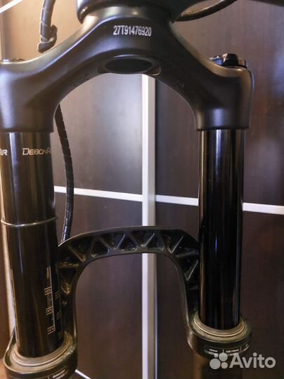 Вилка Rock shox Yari RC 160 mm, 29'' boost