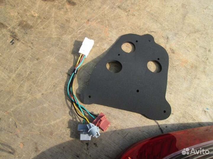 Стоп правый Toyota Premio ZZT240