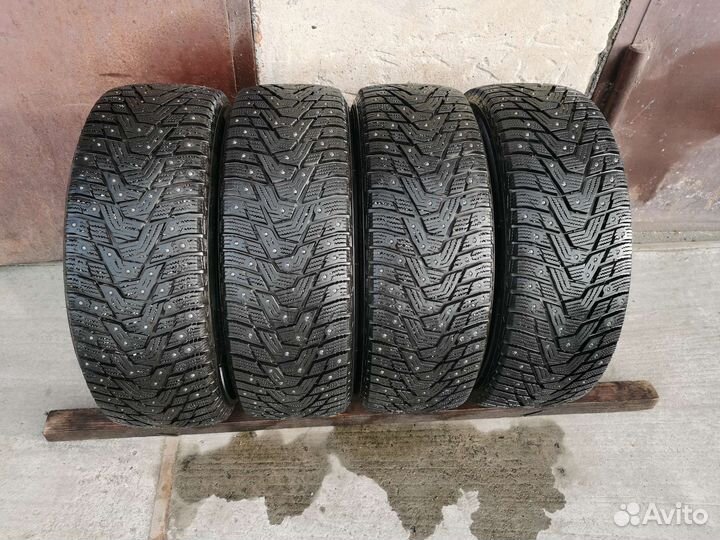 Hankook Winter I'Pike RS2 W429 215/60 R16 99T