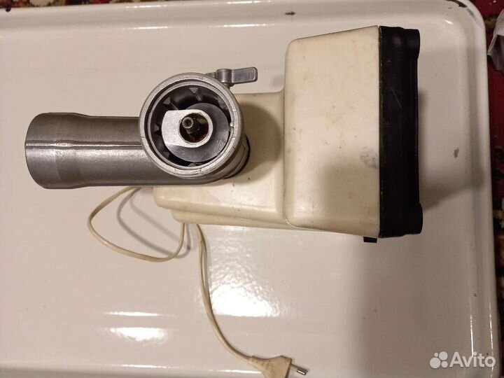 Электромясорубка 