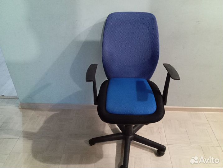 Компьютерное офисное кресло стул бу