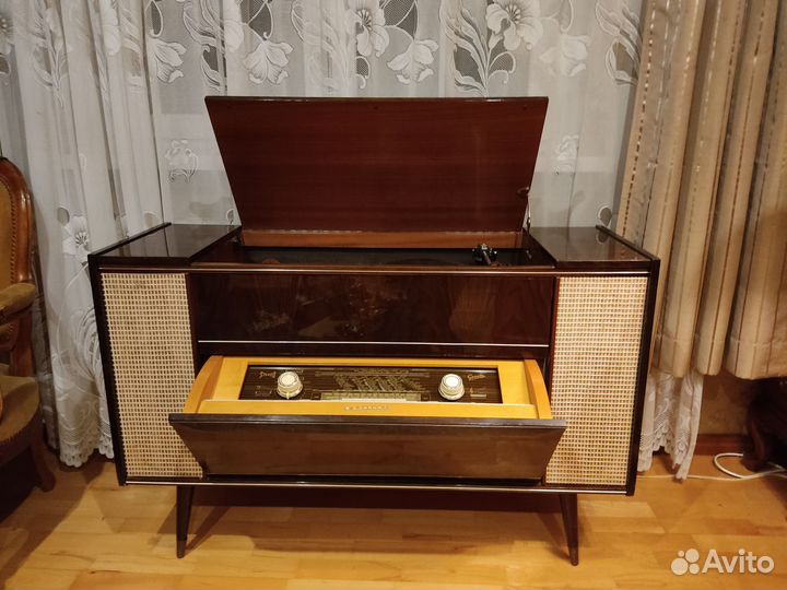 Ламповая радиола Graetz