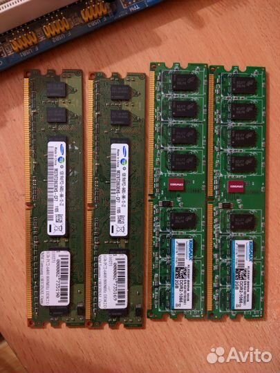 Материнская плата с процессором и памятью