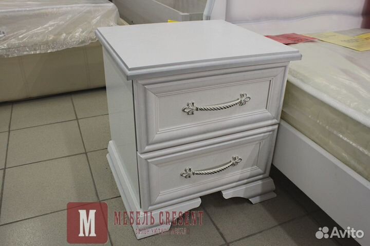Тумба прикроватная